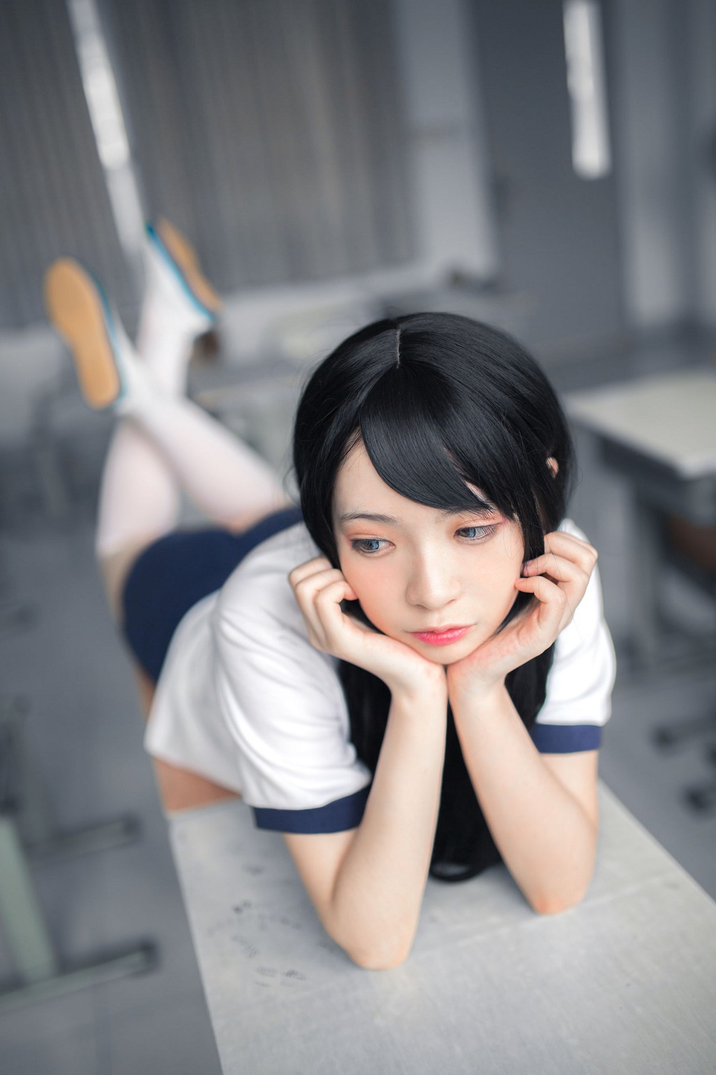 疯猫ss《体操服白丝》 [萝莉COS] 写真集[46P]