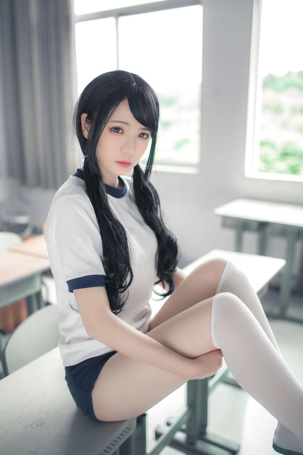 疯猫ss《体操服白丝》 [萝莉COS] 写真集[46P]