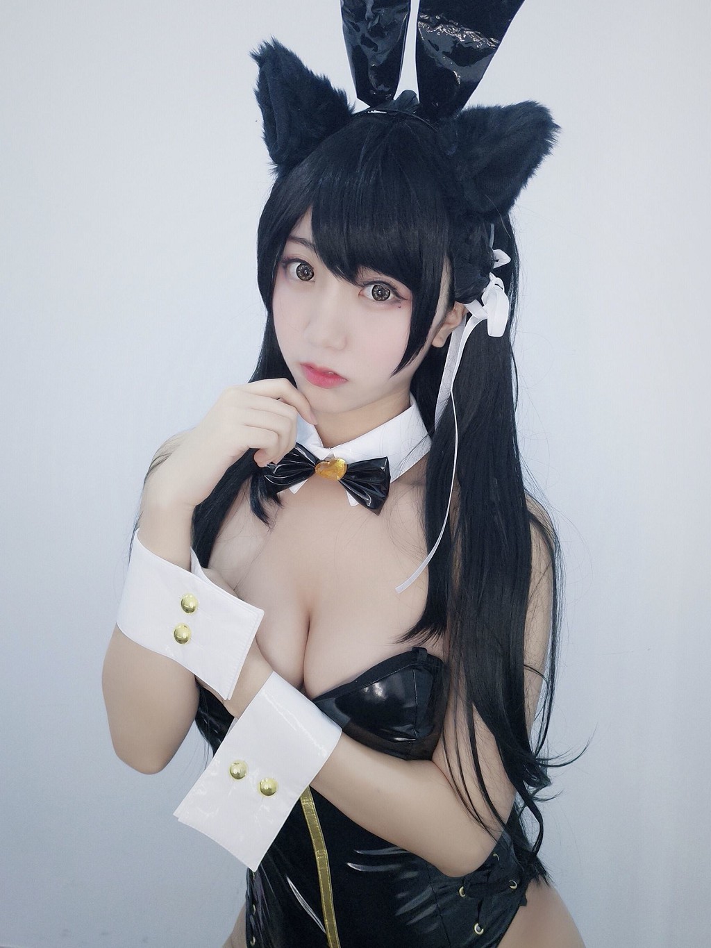 COSER黑川《爱宕兔女郎 小恶魔旗袍》 [Cosplay少女] 写真集[36P]