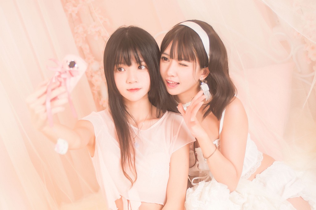 ​桜桃喵&鳗鱼霏子《百合》》 [萝莉COS] 写真集[20P]