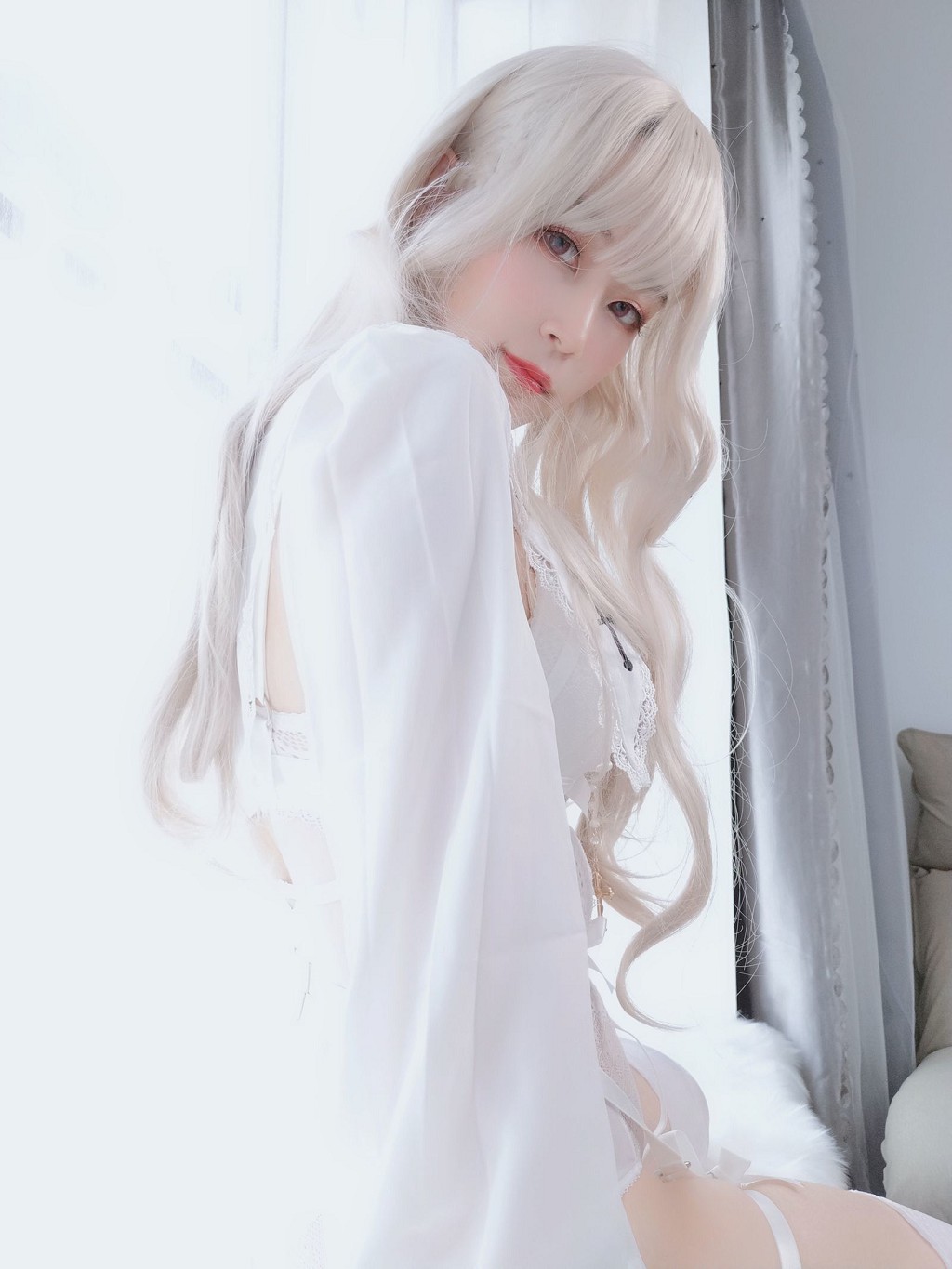 COSER白银81《纯白圣女》 [Cosplay少女] 写真集[56P]