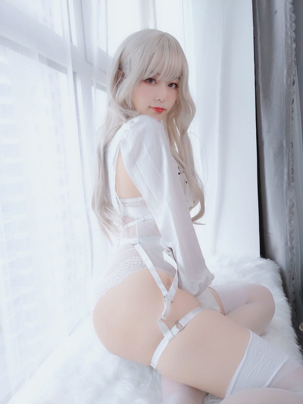 COSER白银81《纯白圣女》 [Cosplay少女] 写真集[56P]