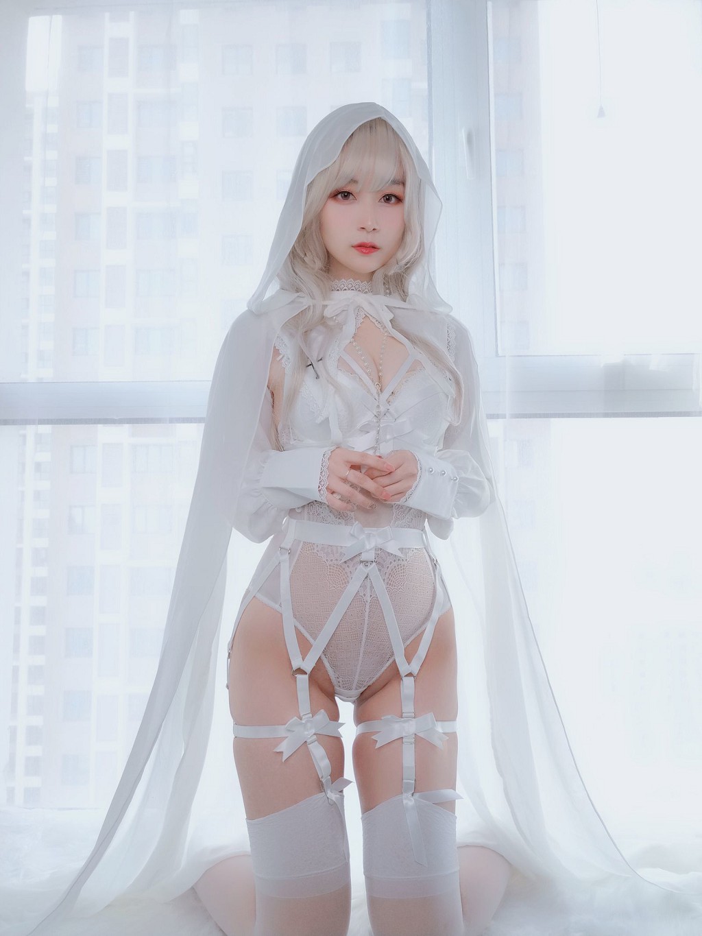 COSER白银81《纯白圣女》 [Cosplay少女] 写真集[56P]