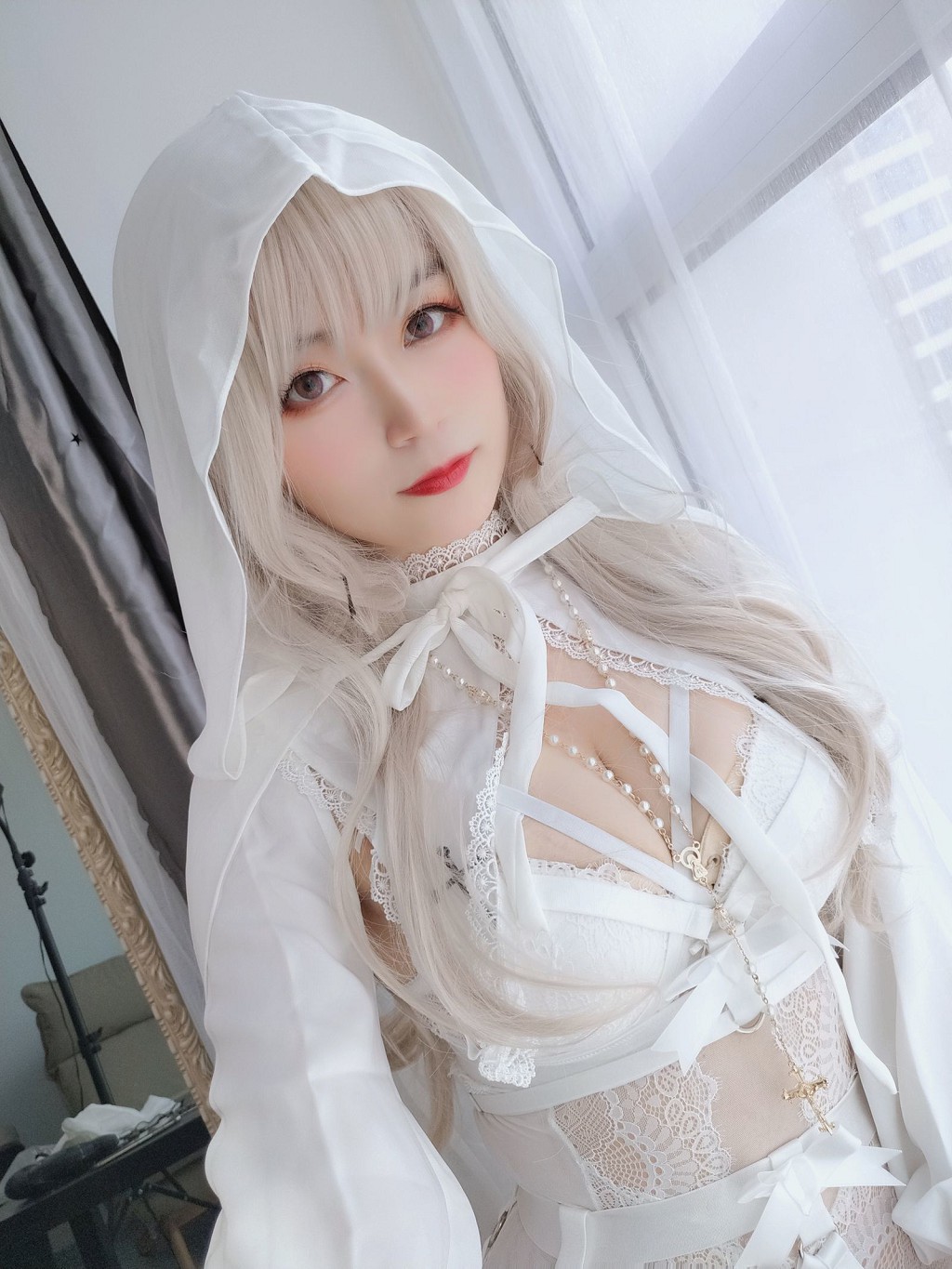 COSER白银81《纯白圣女》 [Cosplay少女] 写真集[56P]