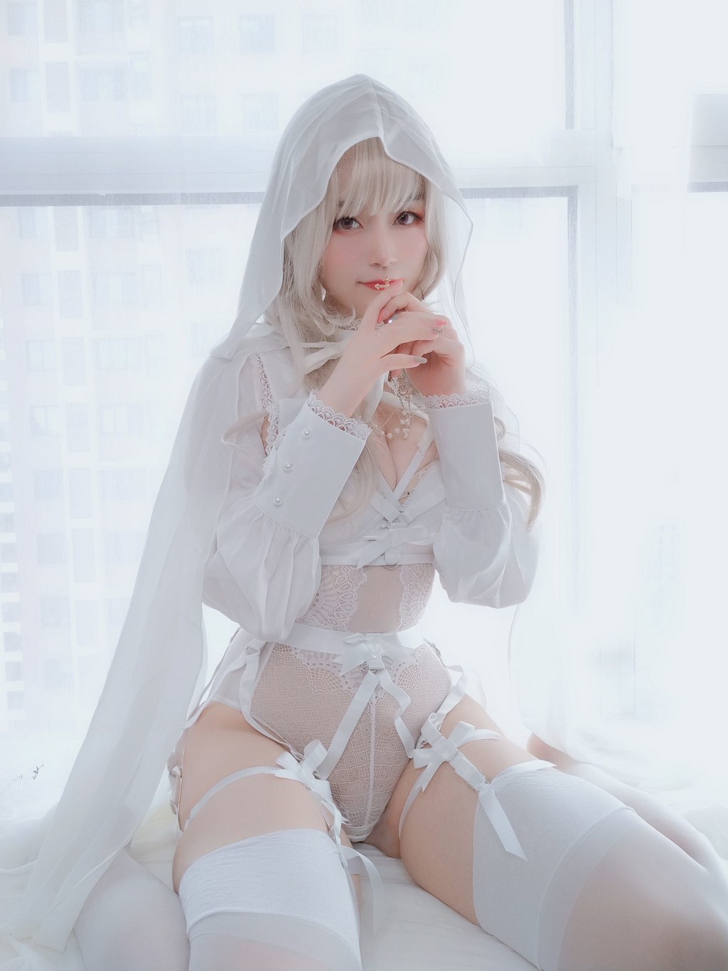 COSER白银81《纯白圣女》 [Cosplay少女] 写真集[56P]