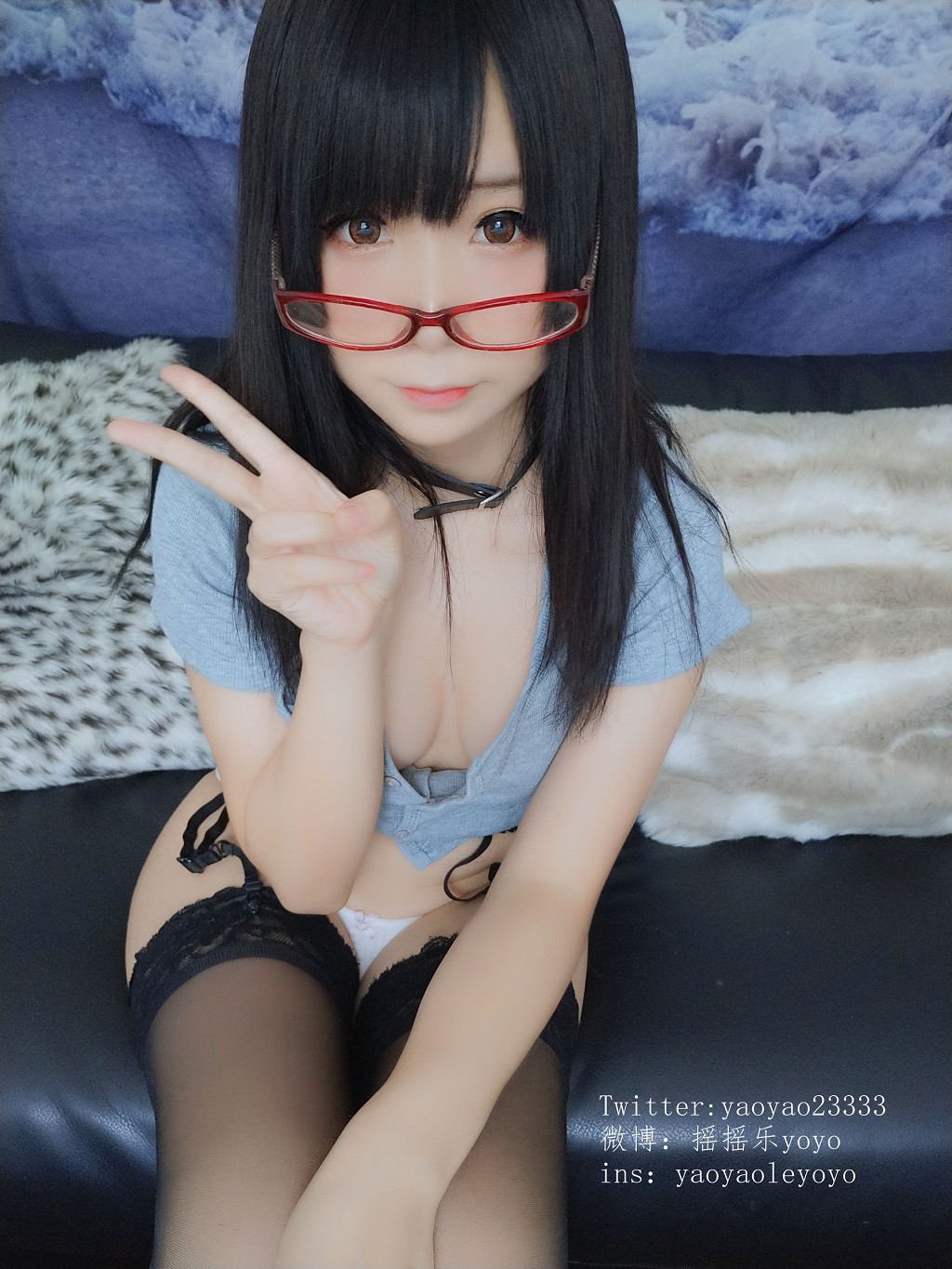 COSER摇摇乐yoyo《制服御姐》 [Cosplay福利] 写真集[150P]