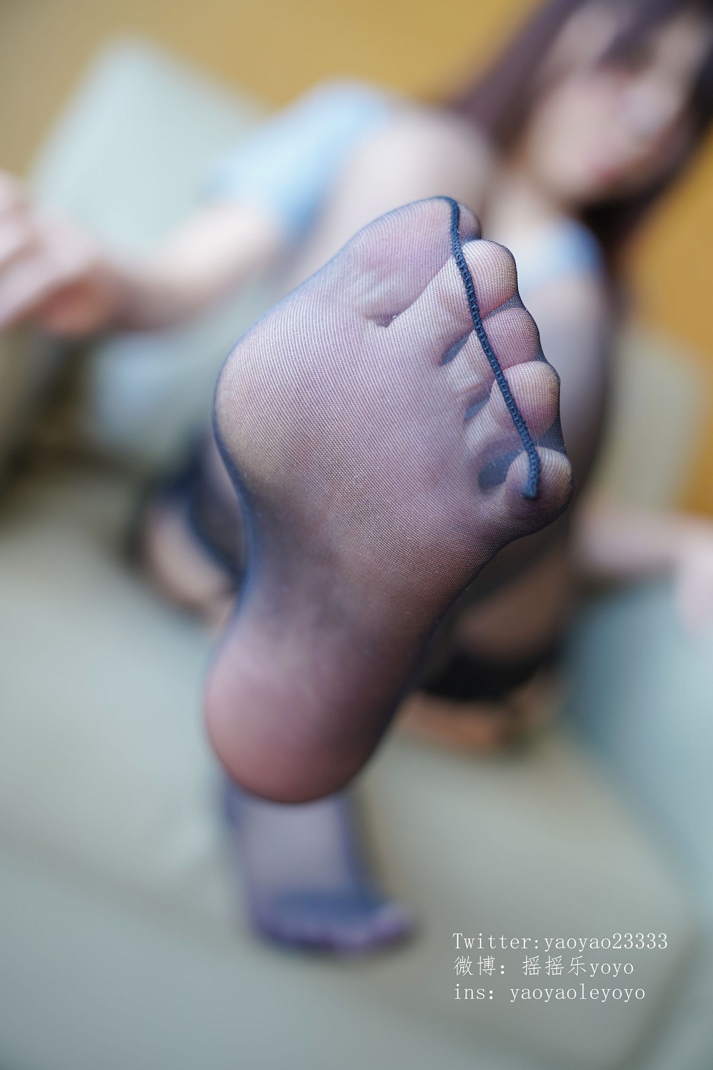 COSER摇摇乐yoyo《制服御姐》 [Cosplay福利] 写真集[150P]