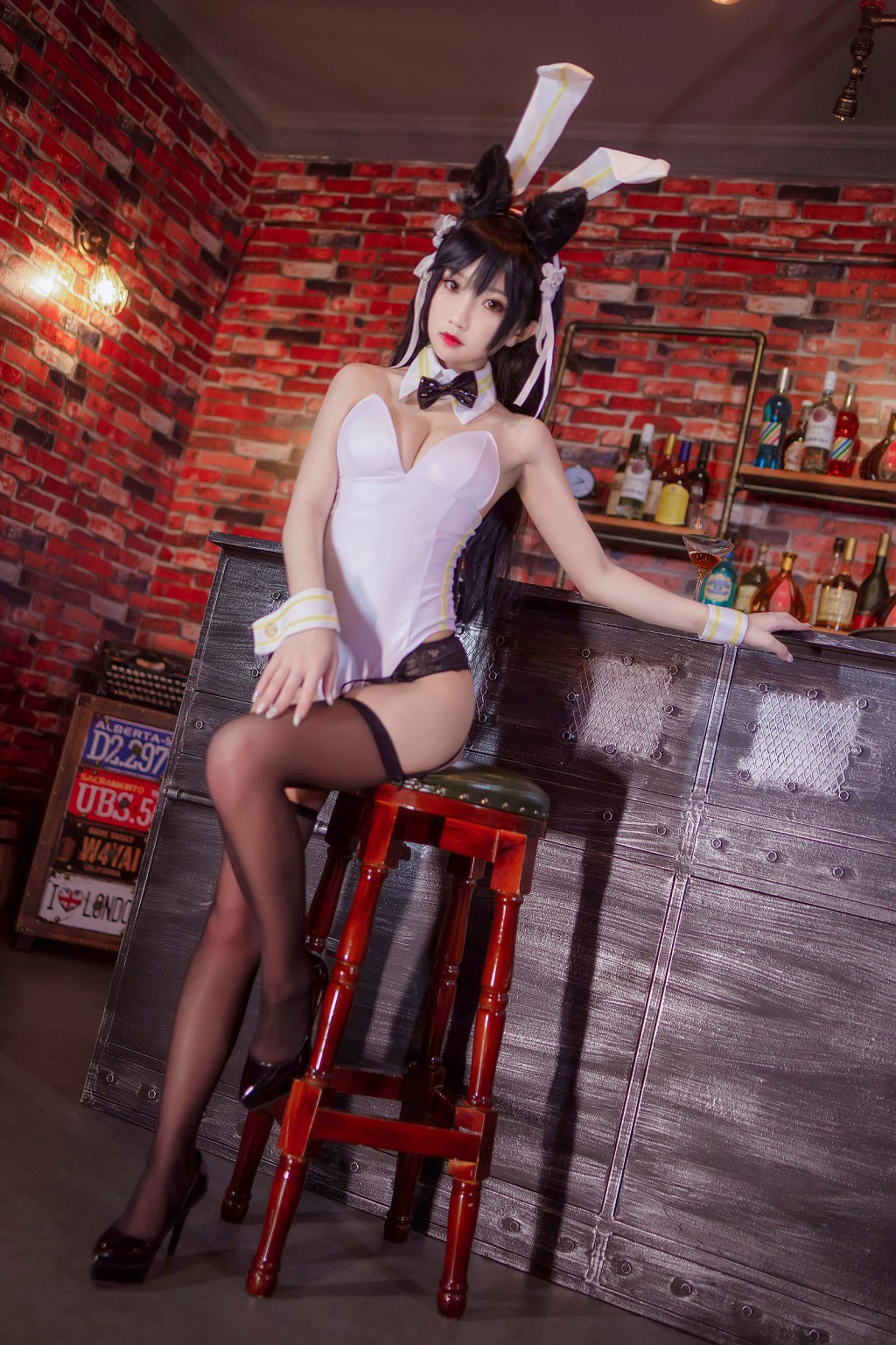 鬼畜瑶《酒吧兔女郎 泳装魔女》 [Cosplay福利] 写真集[35P]