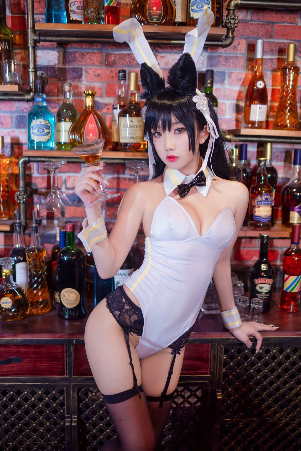 鬼畜瑶《酒吧兔女郎 泳装魔女》 [Cosplay福利] 写真集[35P]