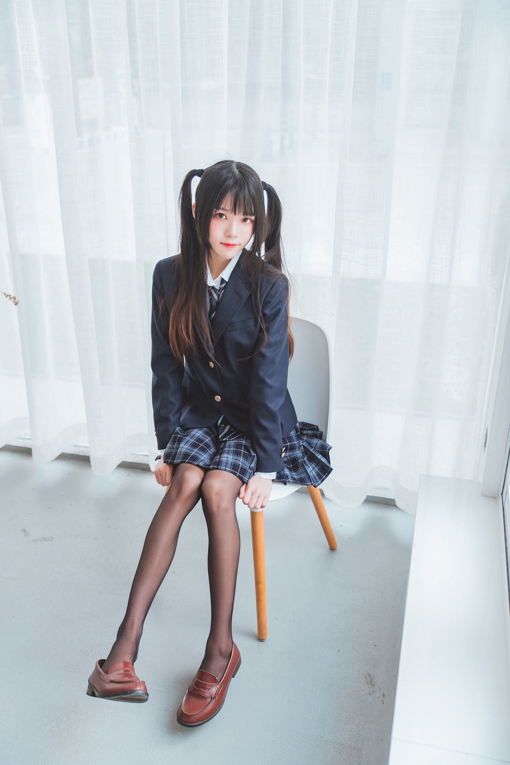 桜桃喵《冬季制服丝秀》 [Cosplay美女] 写真集[45P]