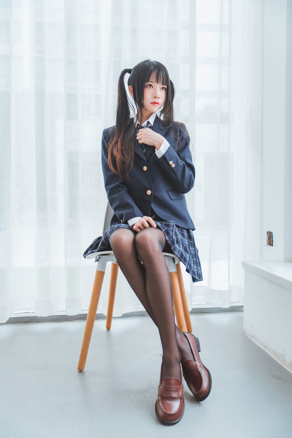 桜桃喵《冬季制服丝秀》 [Cosplay美女] 写真集[45P]
