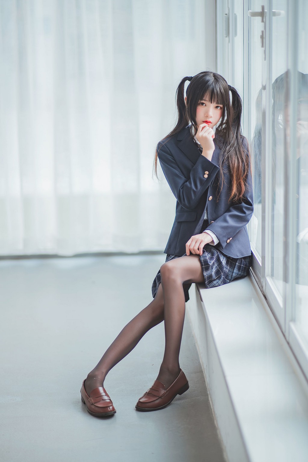 桜桃喵《冬季制服丝秀》 [Cosplay美女] 写真集[45P]