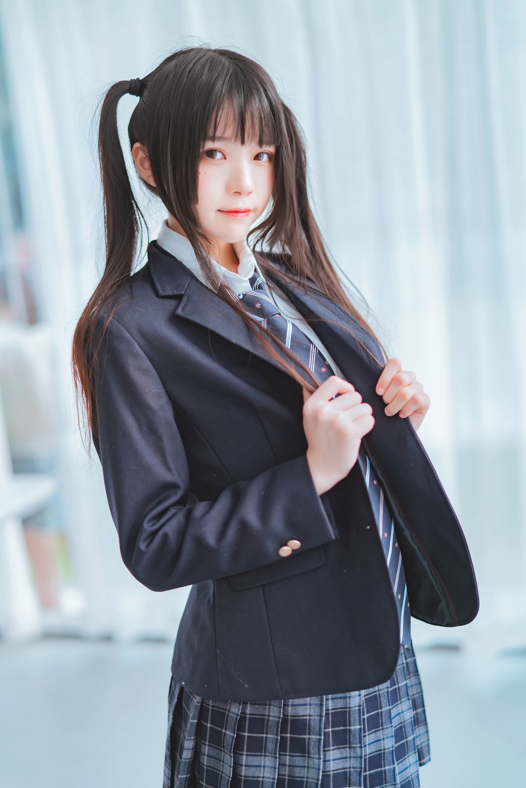桜桃喵《冬季制服丝秀》 [Cosplay美女] 写真集[45P]