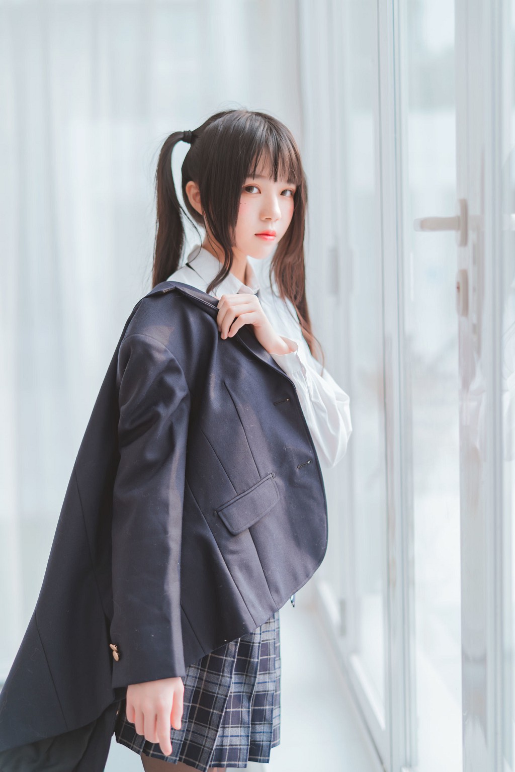 桜桃喵《冬季制服丝秀》 [Cosplay美女] 写真集[45P]