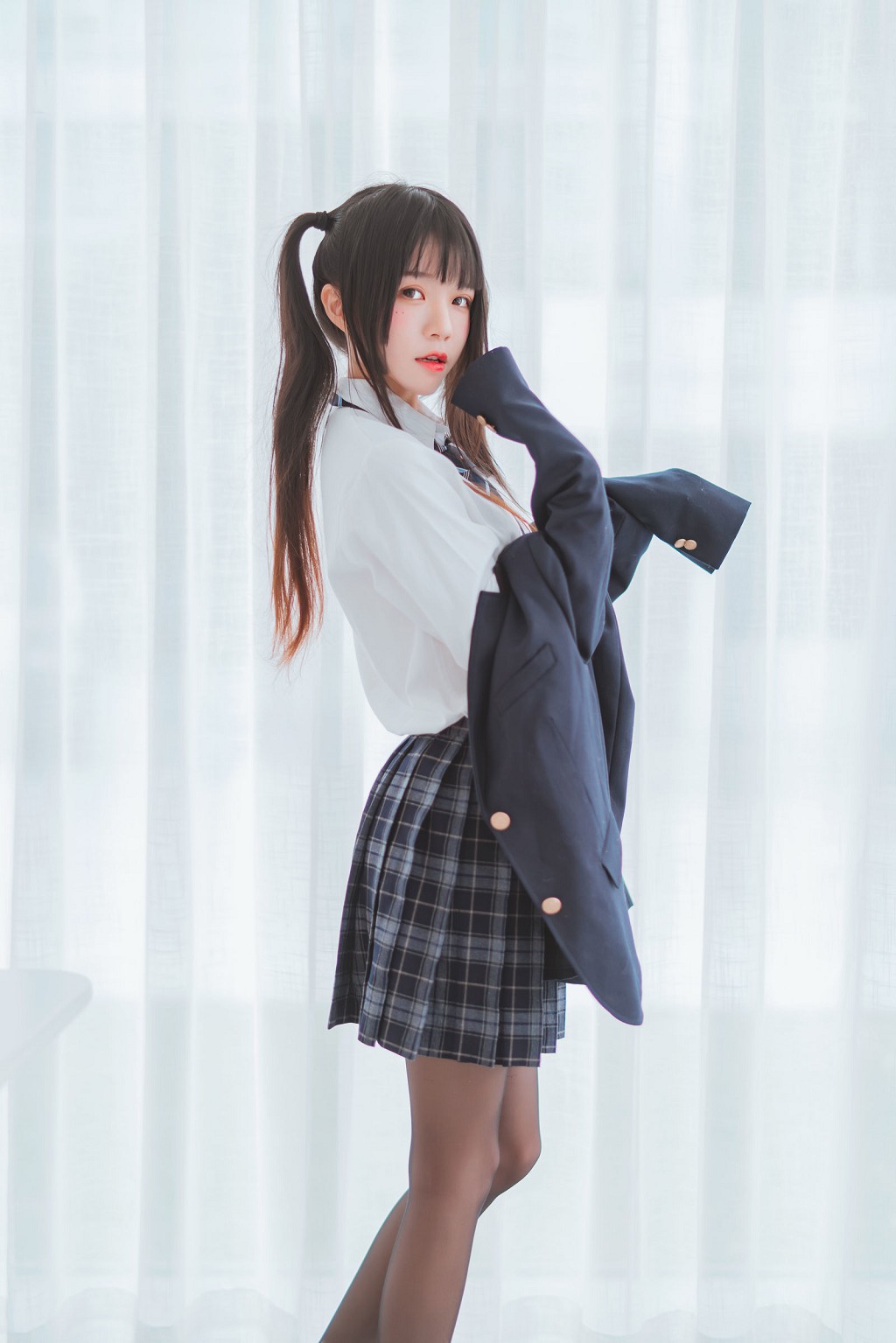 桜桃喵《冬季制服丝秀》 [Cosplay美女] 写真集[45P]