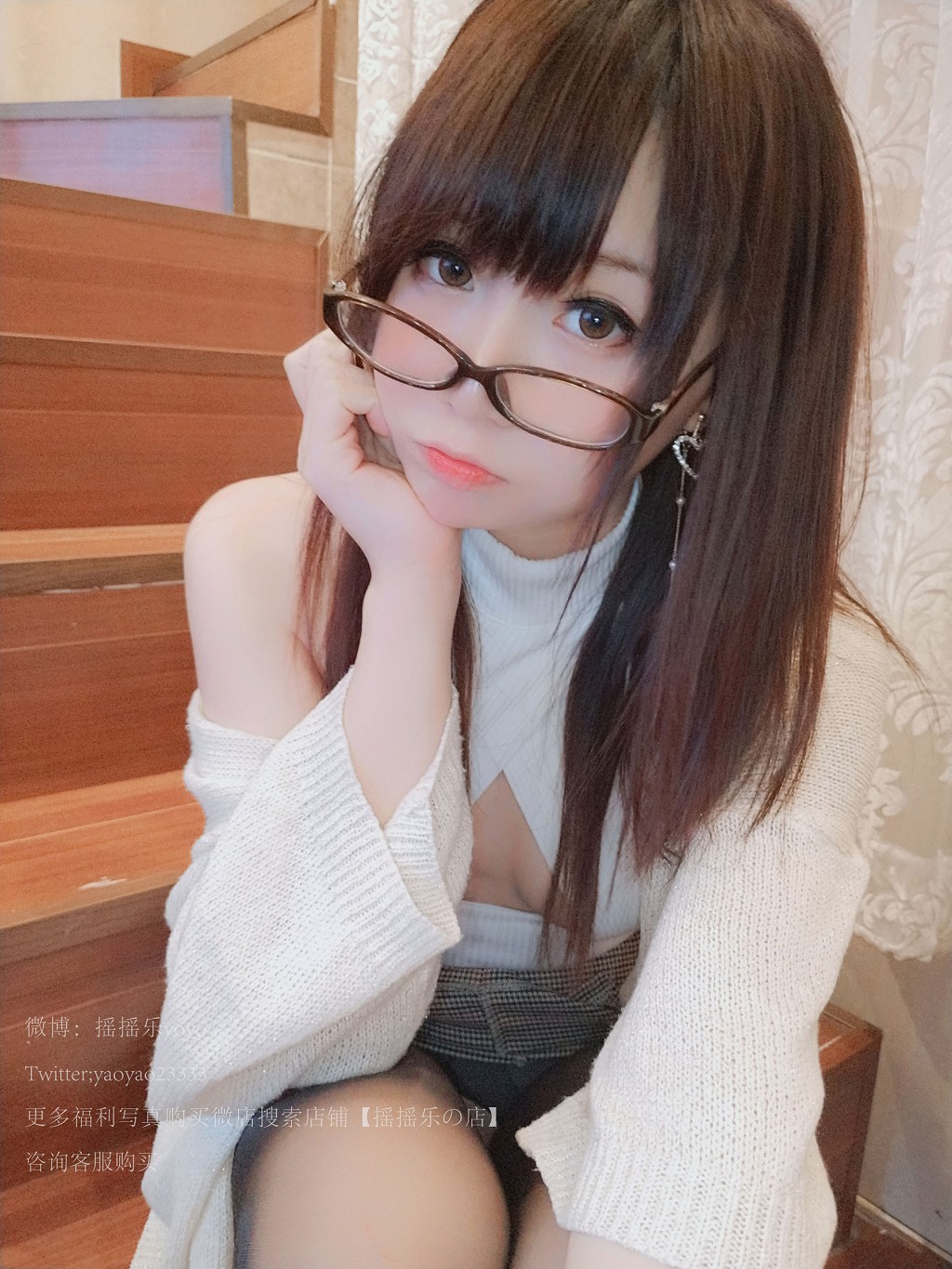 COSER摇摇乐yoyo《御姐向！》 [Cosplay福利] 写真集[120P]