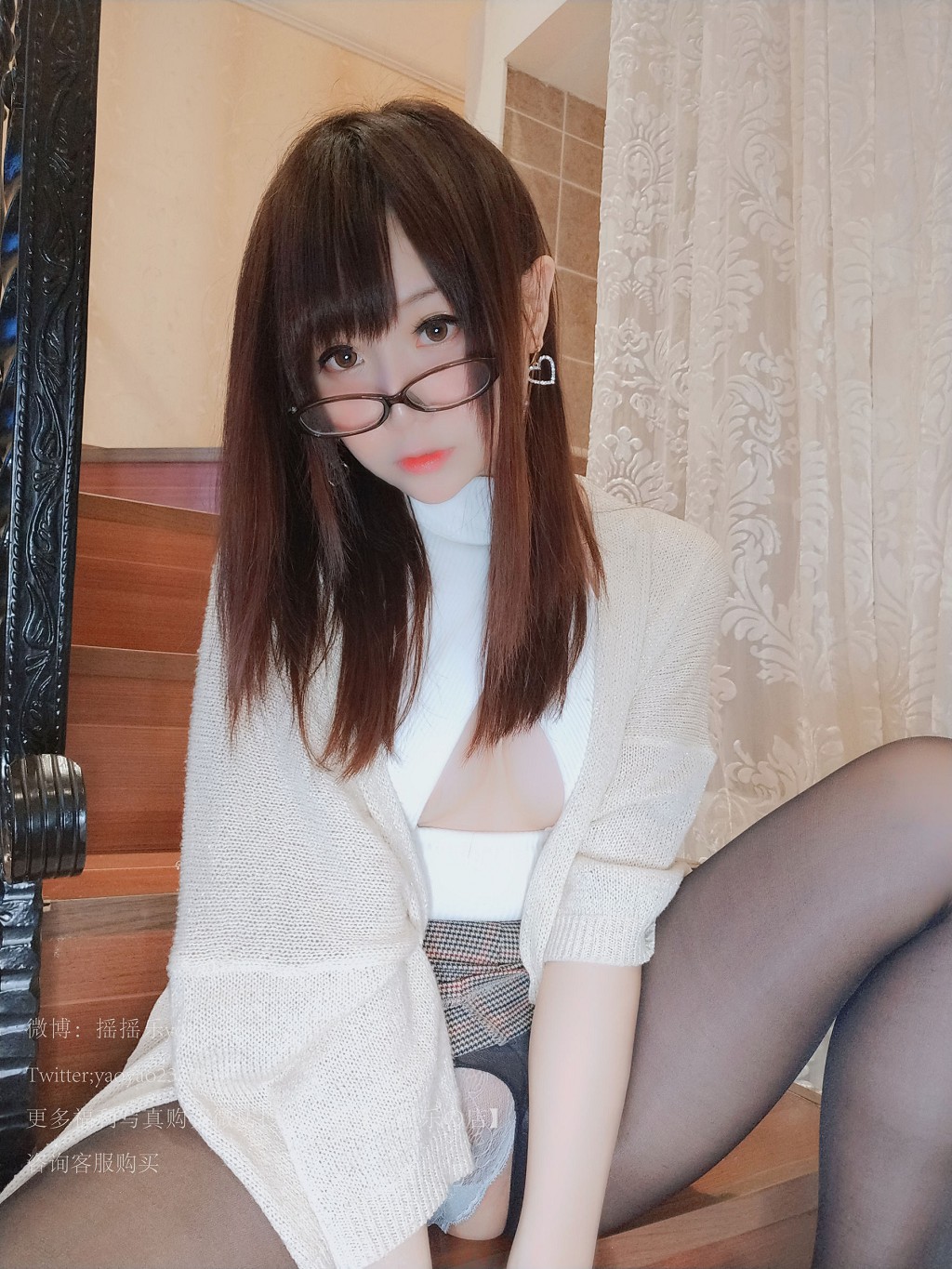 COSER摇摇乐yoyo《御姐向！》 [Cosplay福利] 写真集[120P]