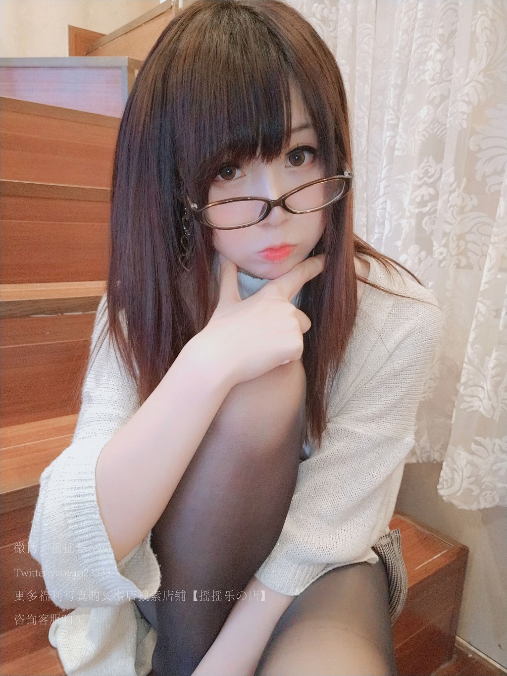 COSER摇摇乐yoyo《御姐向！》 [Cosplay福利] 写真集[120P]