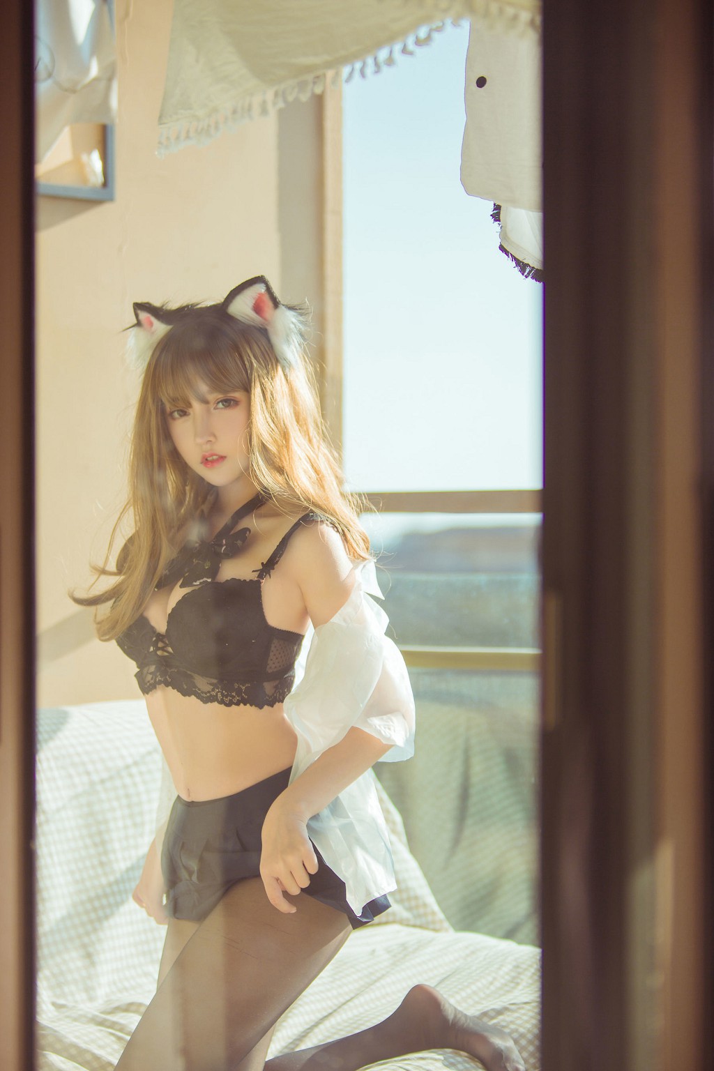 米线线sama 《阳台黑丝性感猫咪》 [Cosplay美女] 写真集[24P]