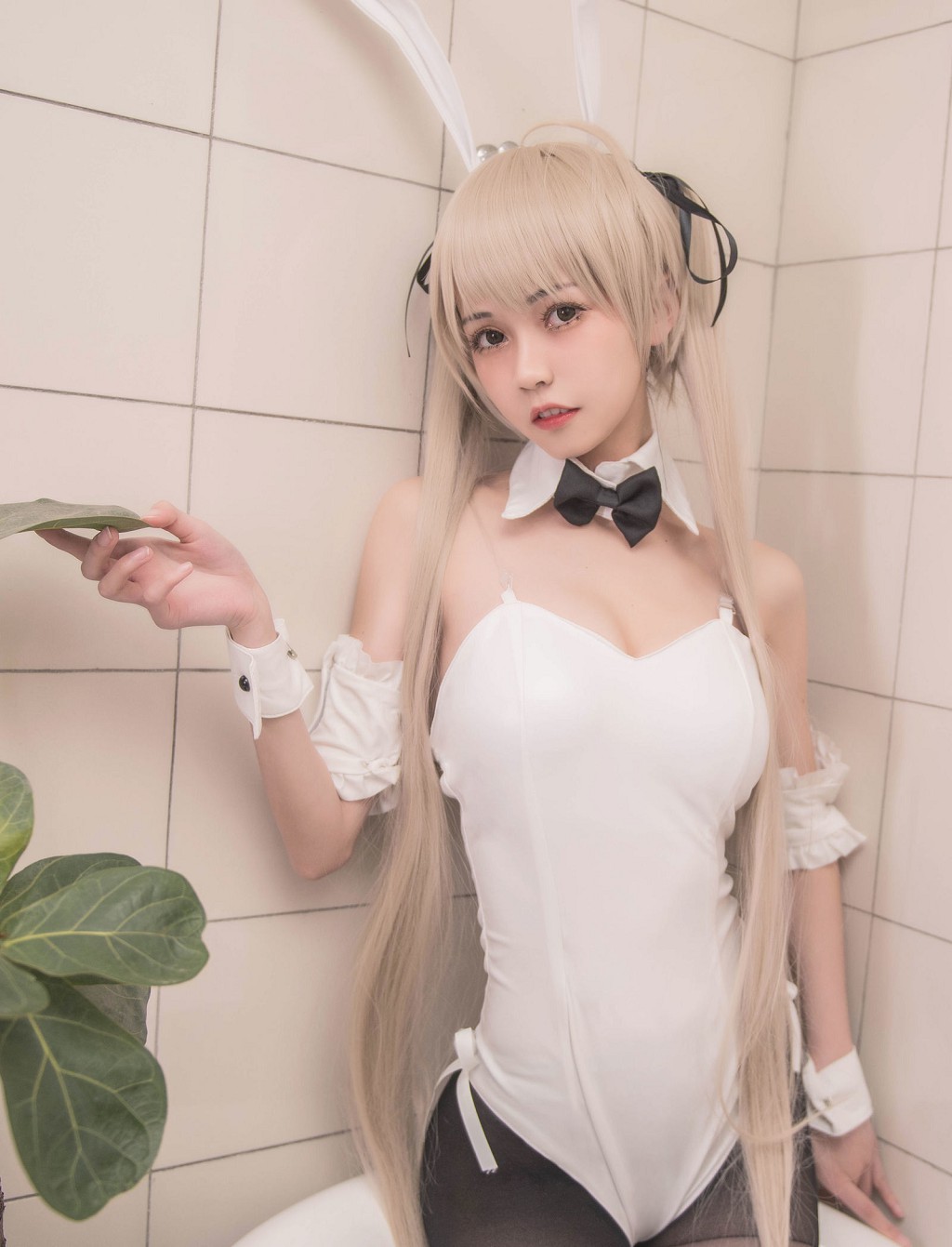 COSER你的负卿《爱宕泳装穹妹兔女郎》  [Cosplay福利] 写真集[36P]
