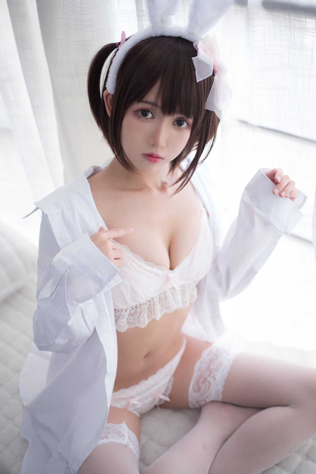 鳗鱼霏儿《兽耳白色蕾丝情趣 湿身诱惑》 [Cosplay美女] 写真集[29P]