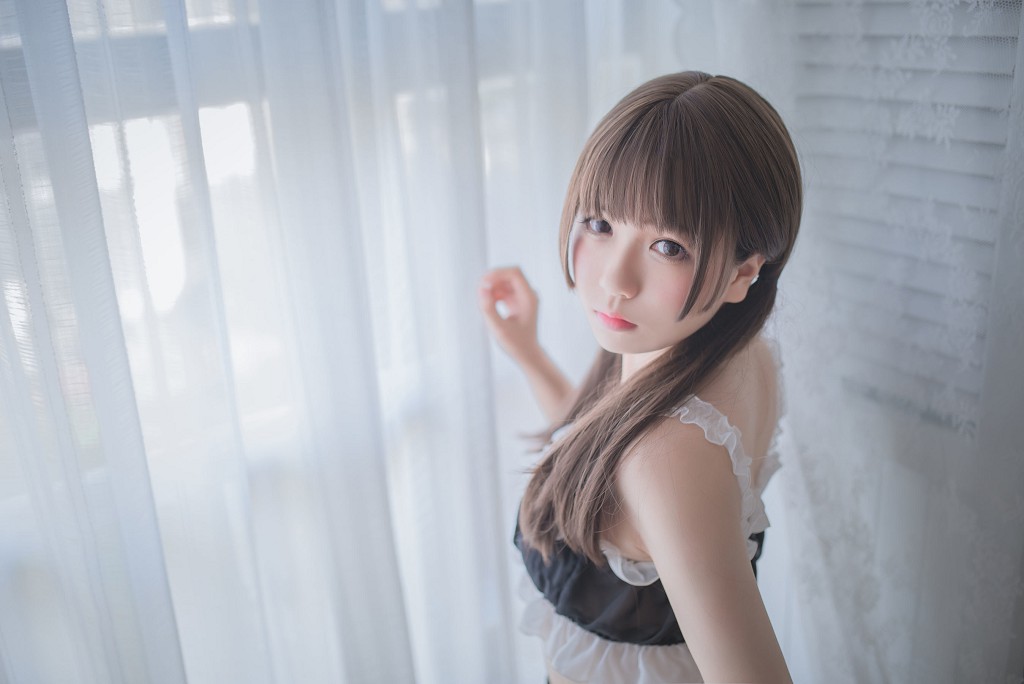 白金Saki《吊带袜私房》 [Cosplay福利] 写真集[25P]