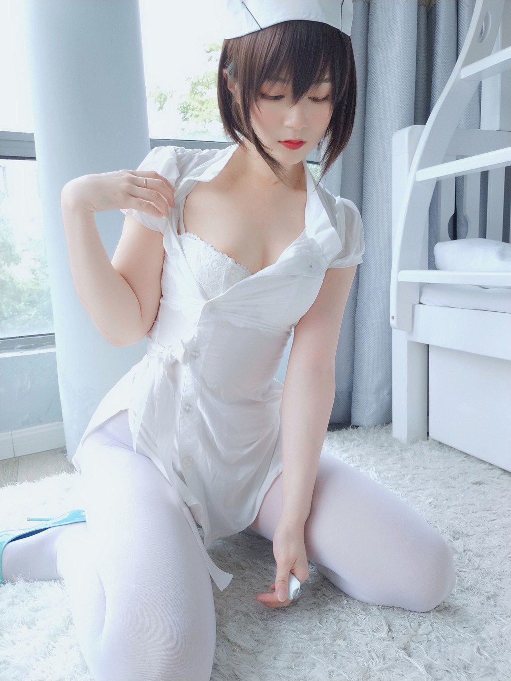 白银81《白丝小护士》 [Cosplay少女] 写真集[51P]