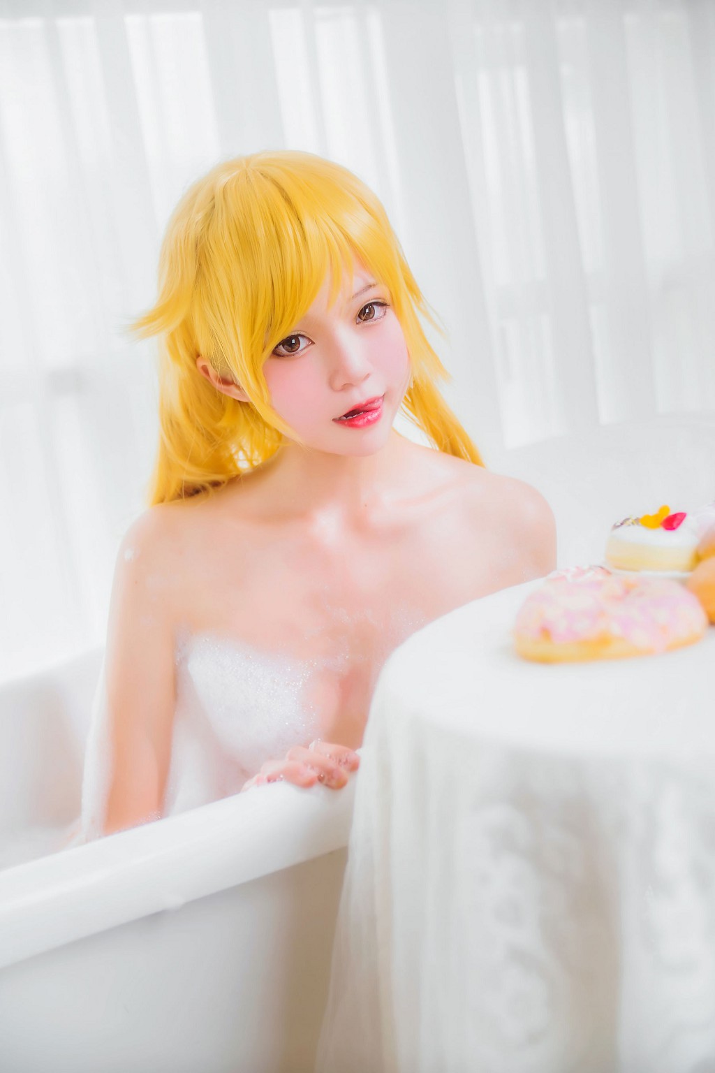 桜桃喵《小忍浴缸》 [萝莉COS] 写真集[50P]