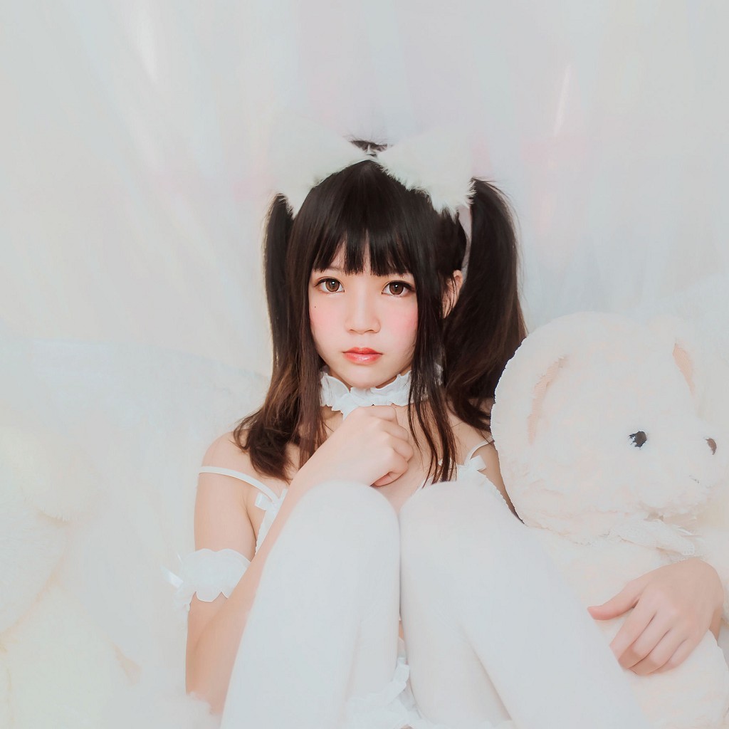 疯猫ss《喵喵睡衣》 [萝莉COS] 写真集[37P]