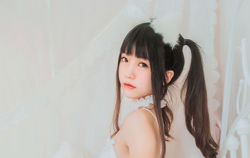 疯猫ss《喵喵睡衣》 [萝莉COS] 写真集[37P]