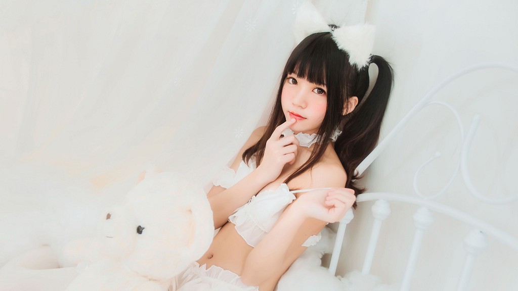 疯猫ss《喵喵睡衣》 [萝莉COS] 写真集[37P]