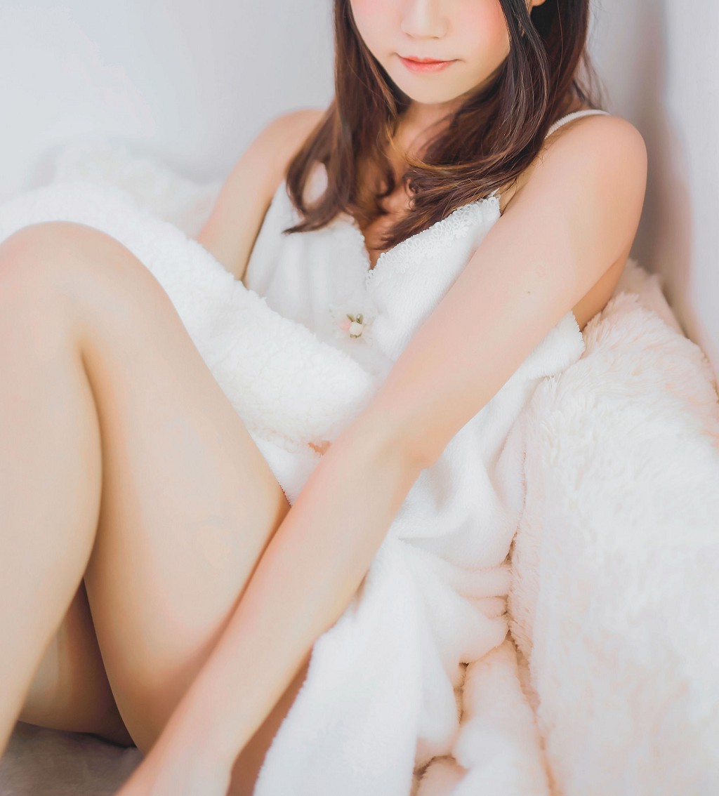 疯猫ss《喵喵睡衣》 [萝莉COS] 写真集[37P]