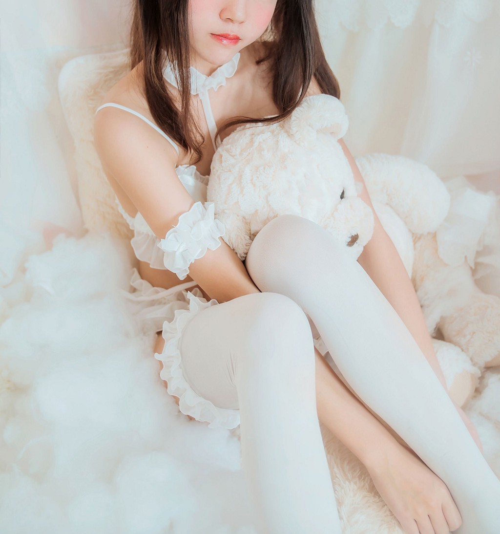 疯猫ss《喵喵睡衣》 [萝莉COS] 写真集[37P]