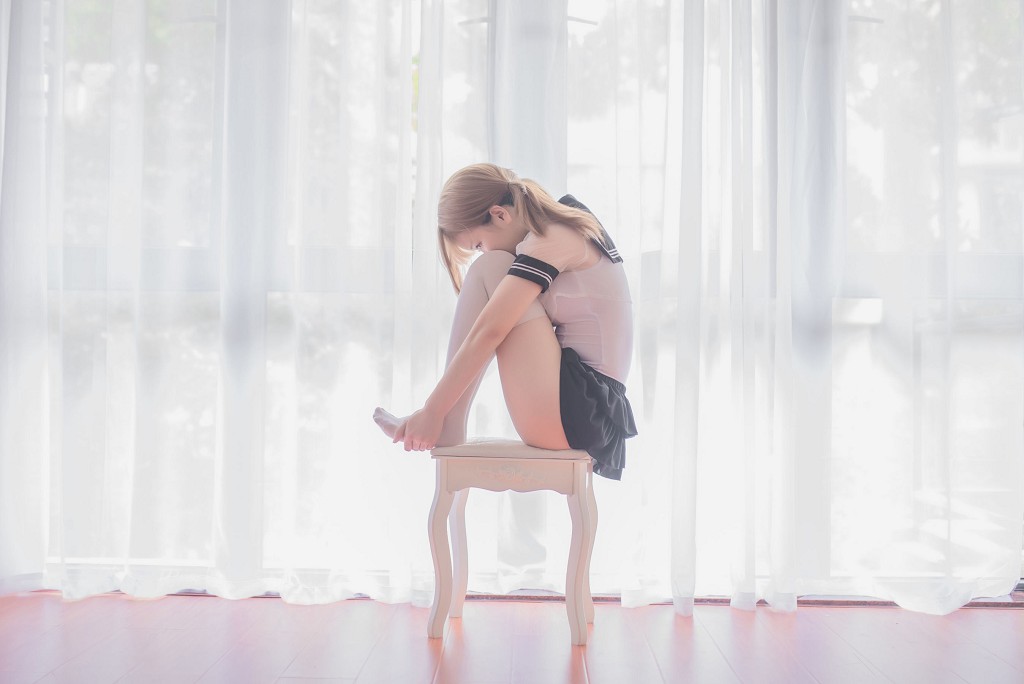 白金Saki《死库水 学生服》 [Cosplay福利] 写真集[38P]