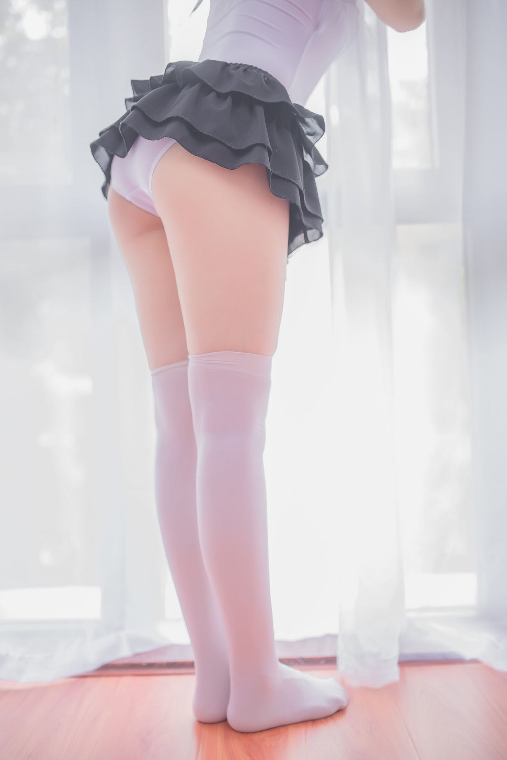 白金Saki《死库水 学生服》 [Cosplay福利] 写真集[38P]