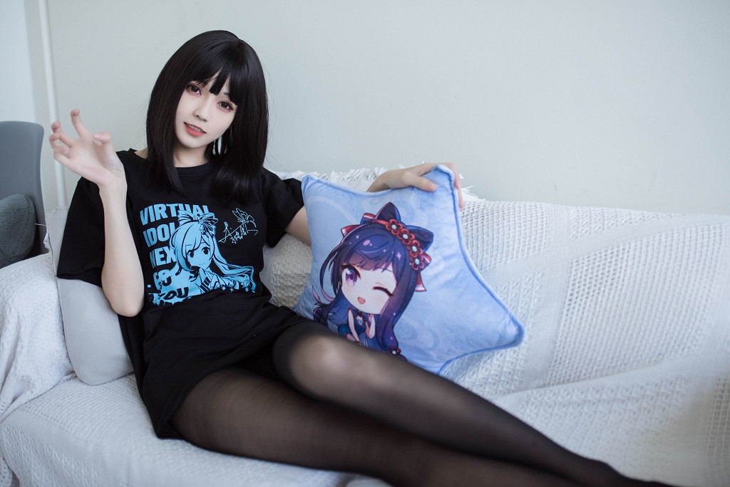 小妖精你的负卿《爱宕花嫁 居家私服 穹妹女仆》  [Cosplay福利] 写真集[26P]