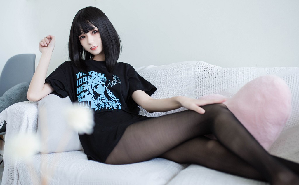 小妖精你的负卿《爱宕花嫁 居家私服 穹妹女仆》  [Cosplay福利] 写真集[26P]