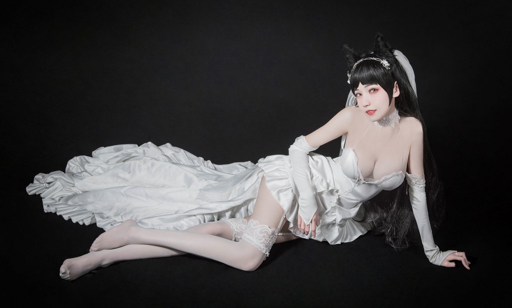 小妖精你的负卿《爱宕花嫁 居家私服 穹妹女仆》  [Cosplay福利] 写真集[26P]