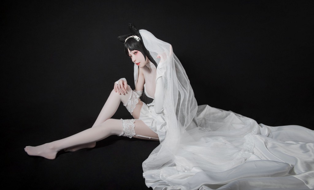 小妖精你的负卿《爱宕花嫁 居家私服 穹妹女仆》  [Cosplay福利] 写真集[26P]