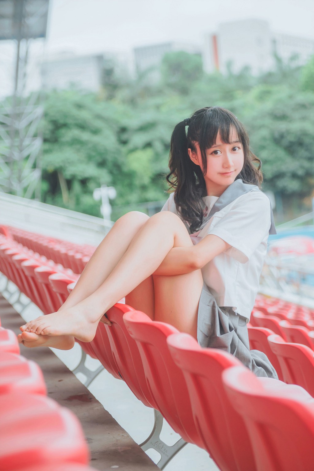 木绵绵OwO《灰色JK制服》 [COSER美女] 写真集[38P]