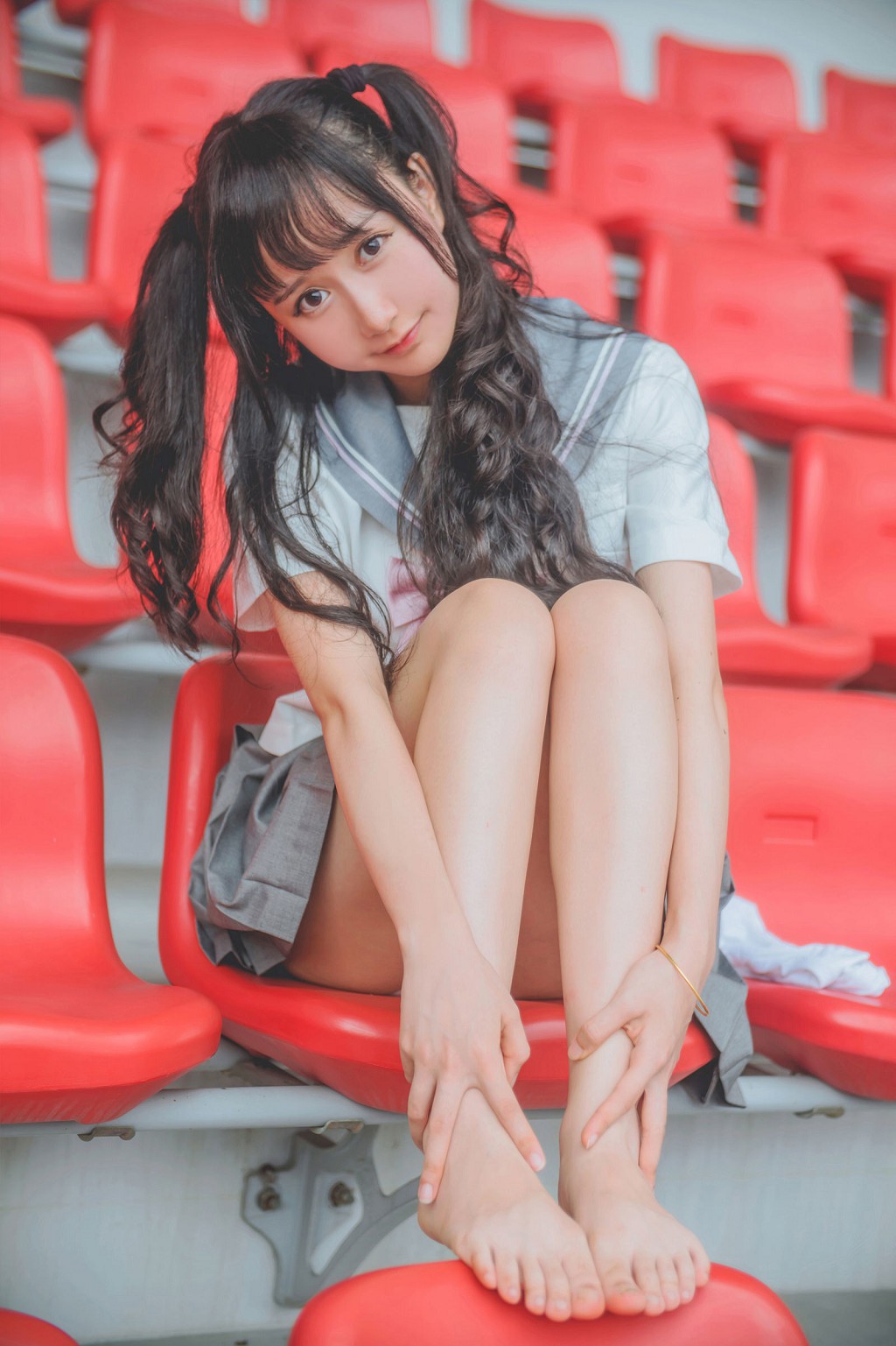 木绵绵OwO《灰色JK制服》 [COSER美女] 写真集[38P]