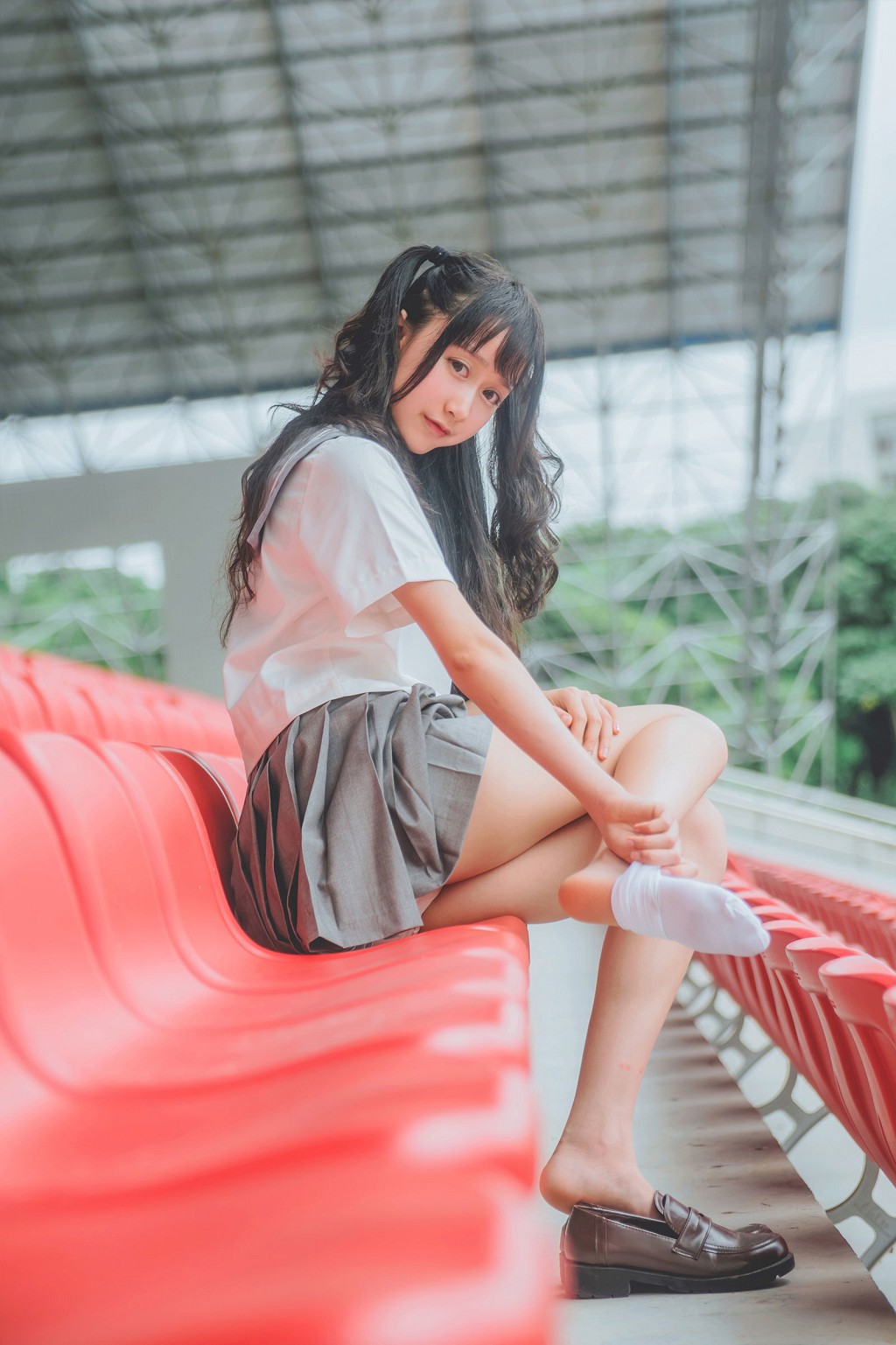 木绵绵OwO《灰色JK制服》 [COSER美女] 写真集[38P]