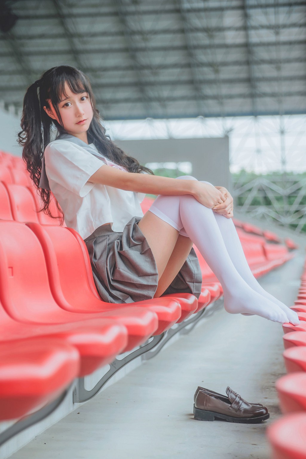 木绵绵OwO《灰色JK制服》 [COSER美女] 写真集[38P]