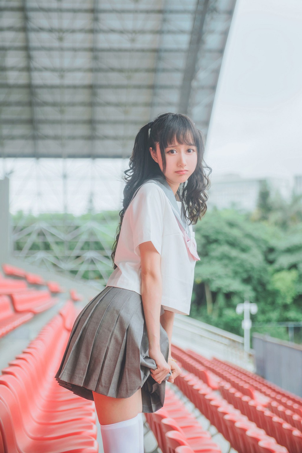 木绵绵OwO《灰色JK制服》 [COSER美女] 写真集[38P]