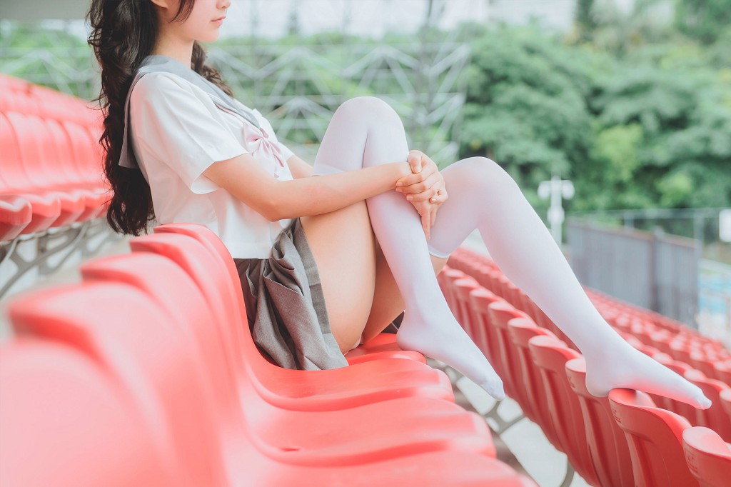 木绵绵OwO《灰色JK制服》 [COSER美女] 写真集[38P]