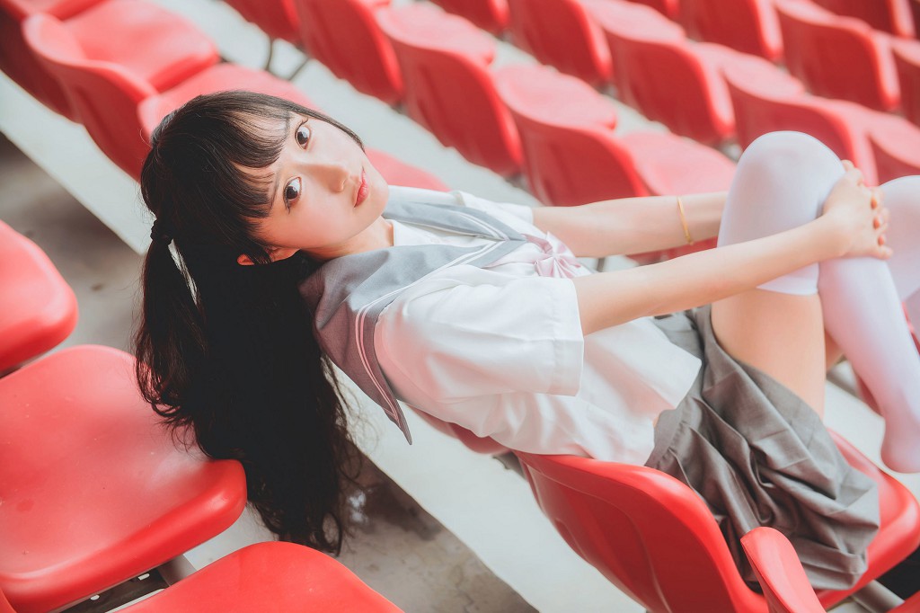 木绵绵OwO《灰色JK制服》 [COSER美女] 写真集[38P]