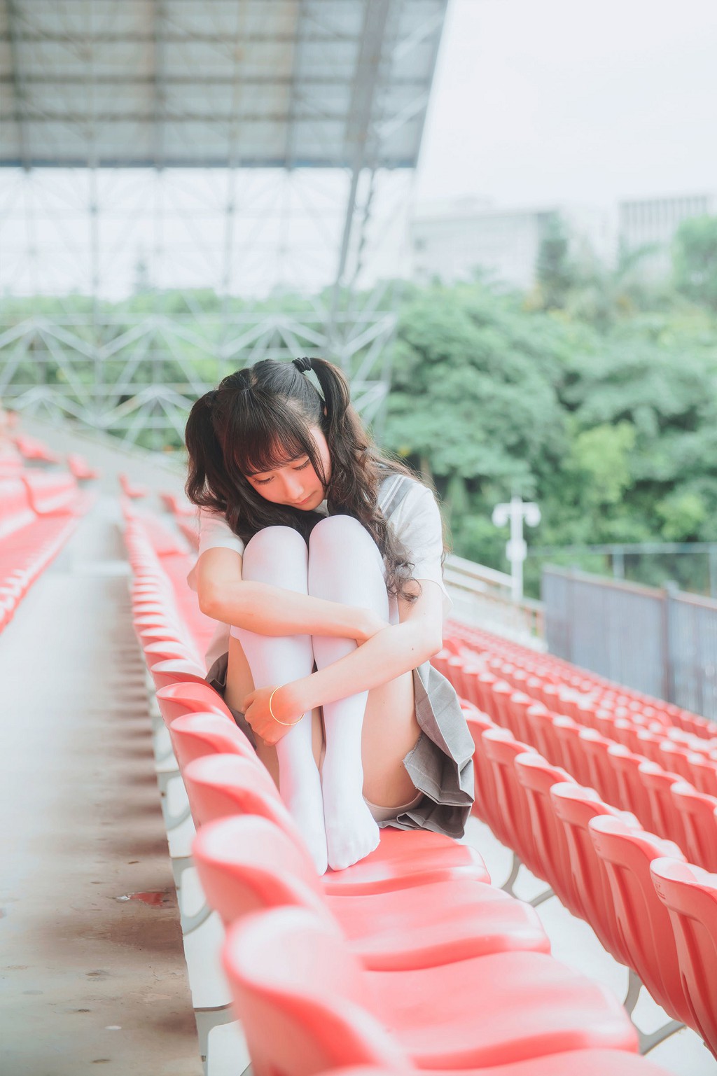 木绵绵OwO《灰色JK制服》 [COSER美女] 写真集[38P]