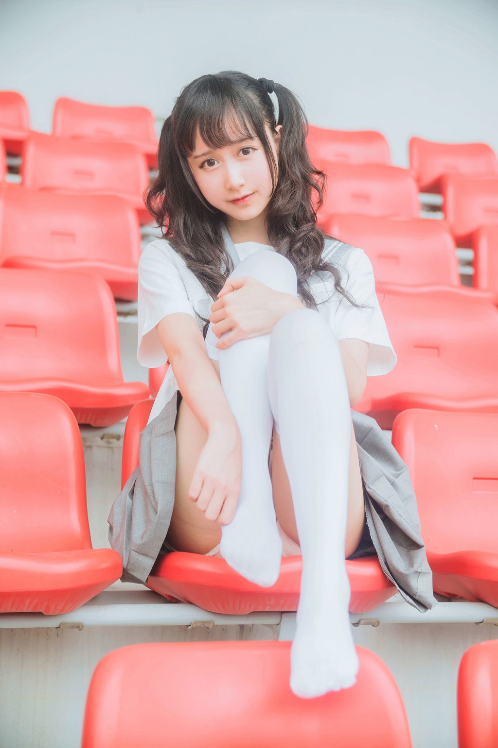 木绵绵OwO《灰色JK制服》 [COSER美女] 写真集[38P]