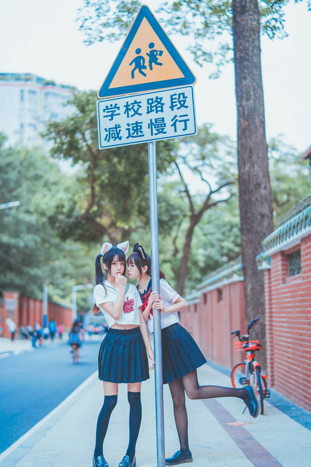 ​桜桃喵&疯猫ss 《JK百合2》 [萝莉COS] 写真集[33P]