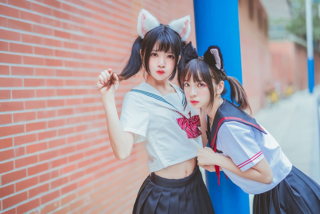 ​桜桃喵&疯猫ss 《JK百合2》 [萝莉COS] 写真集[33P]